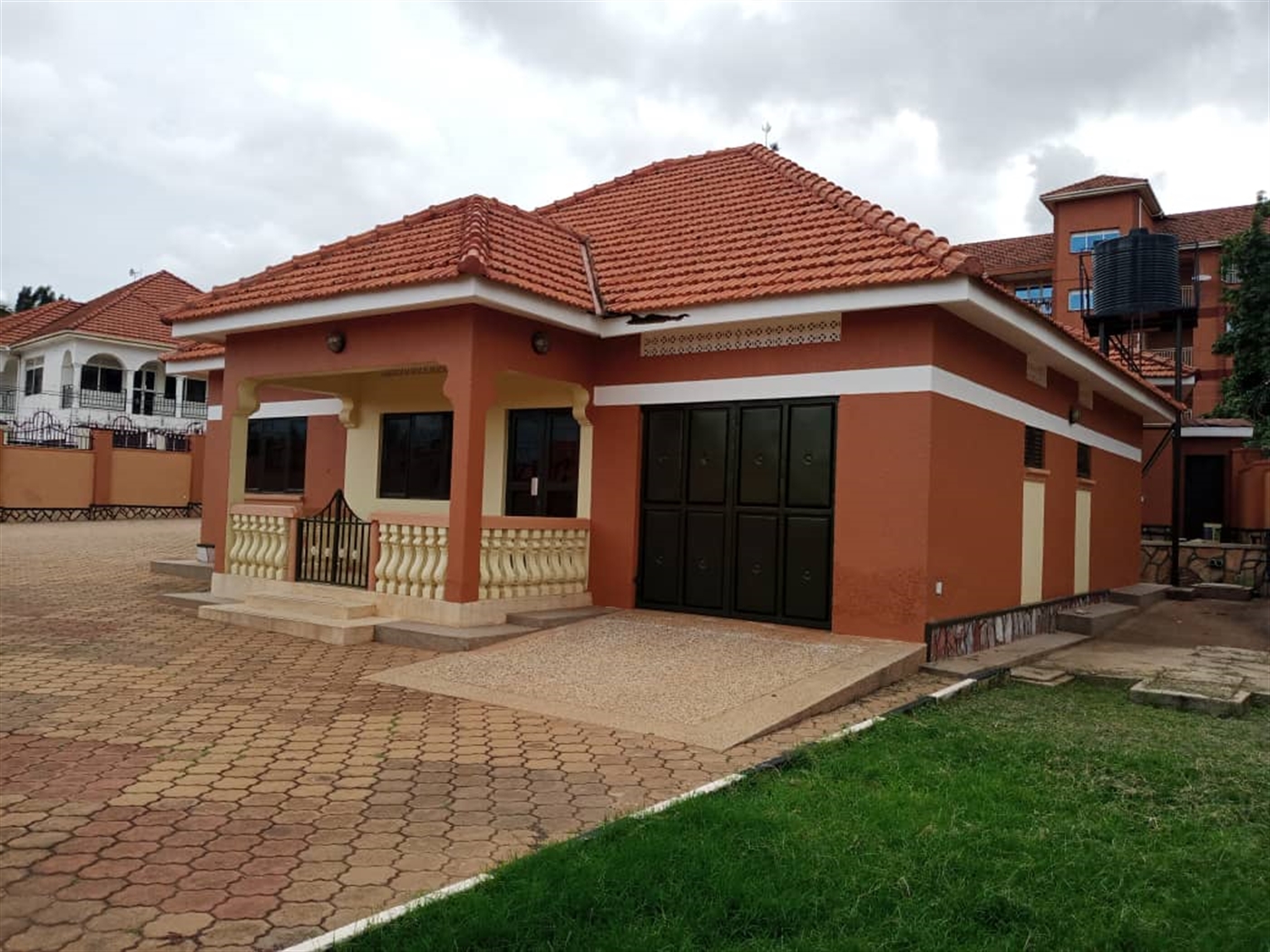 3 bedroom Bungalow for rent in Kiwaatule Kampala Uganda