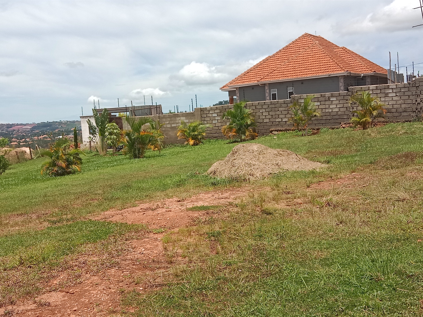 Residential land for sale in Lubowa Wakiso Uganda