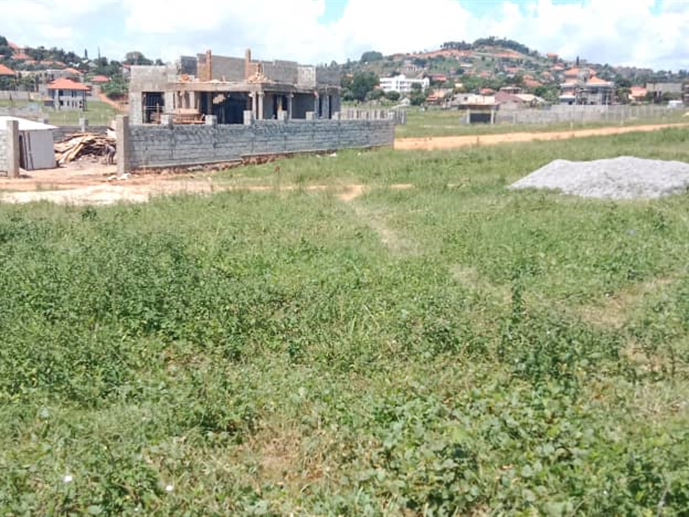 Residential land for sale in Kigo Wakiso Uganda