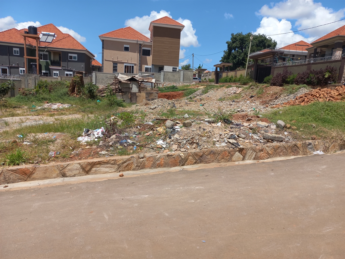 Residential land for sale in Kulambilo Wakiso Uganda
