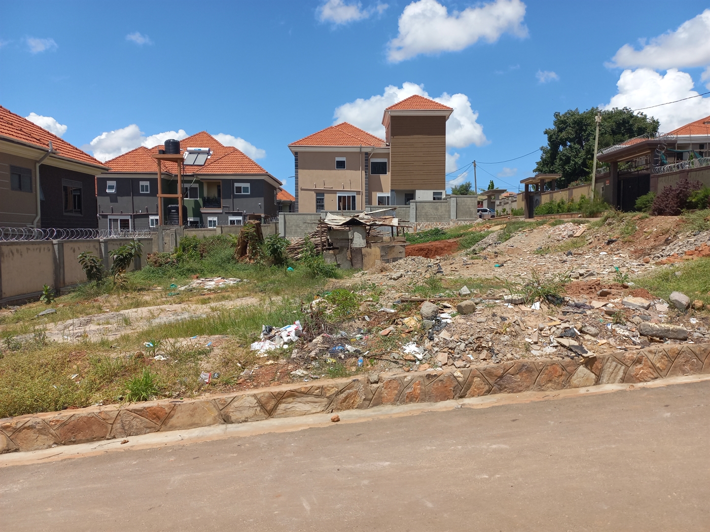 Residential land for sale in Kulambilo Wakiso Uganda