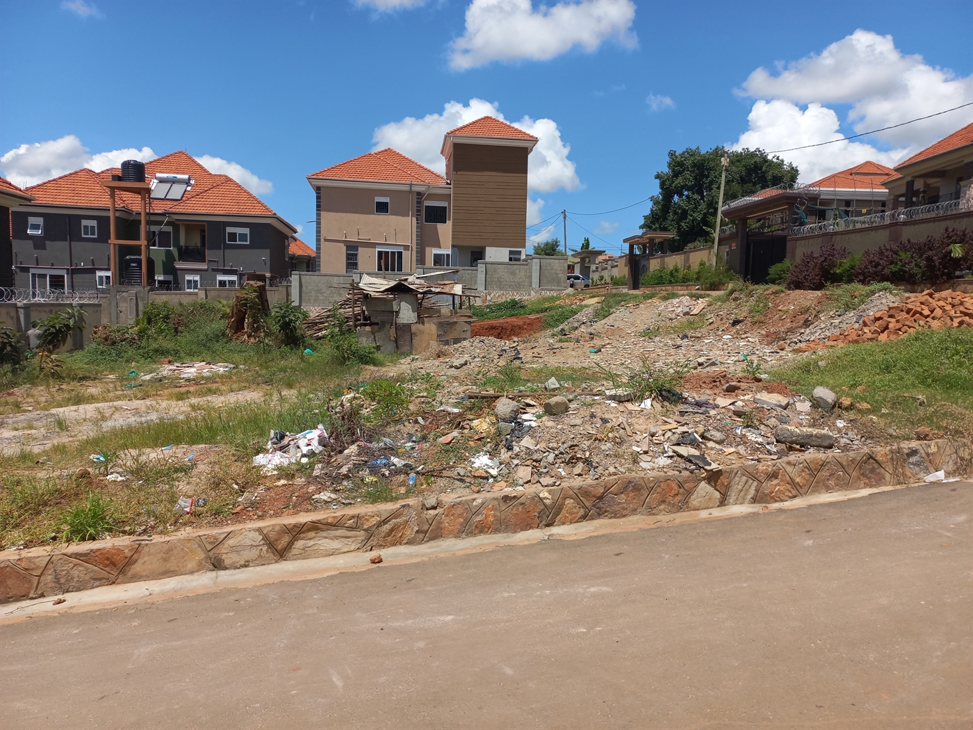 Residential land for sale in Kulambilo Wakiso Uganda