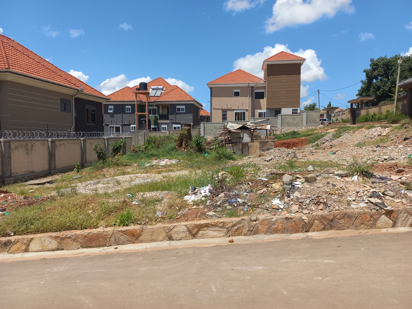 Residential land for sale in Kulambilo Wakiso Uganda