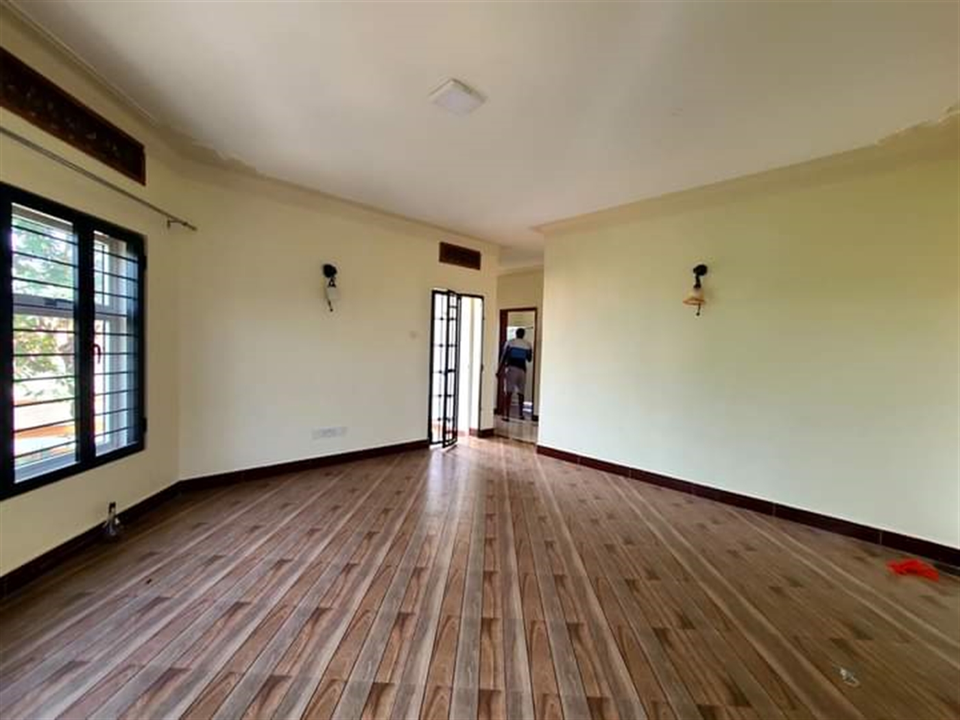  4 bedroom Storeyed house for rent in Muyenga Kampala Uganda
