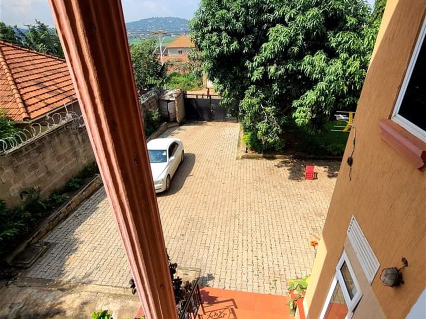  4 bedroom Storeyed house for rent in Muyenga Kampala Uganda