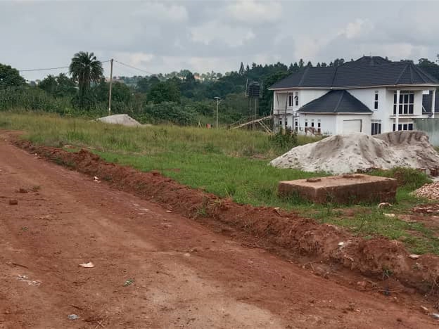 Residential land for sale in Kakiri Wakiso Uganda