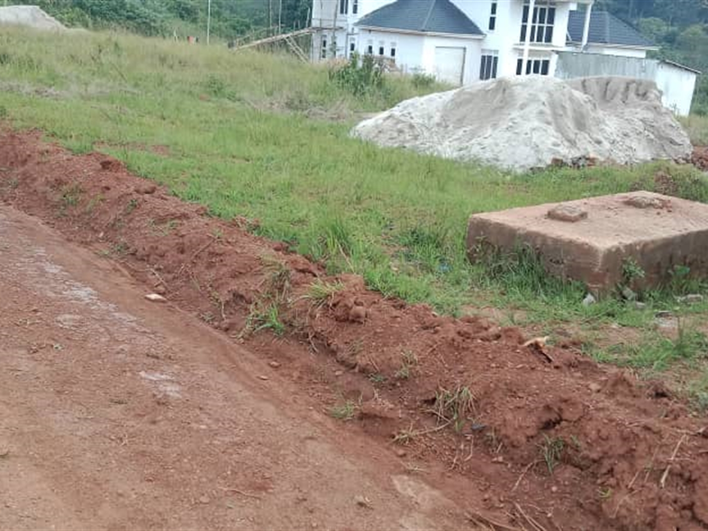 Residential land for sale in Kakiri Wakiso Uganda