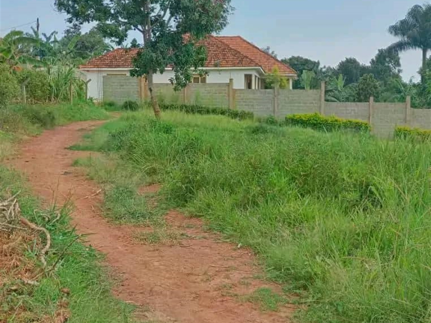 Residential land for sale in Kitende Wakiso Uganda