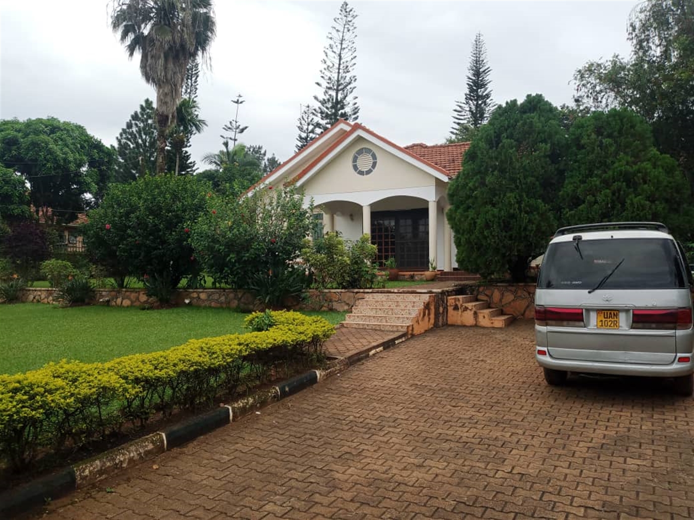 3 bedroom Bungalow for rent in Kitende Wakiso Uganda