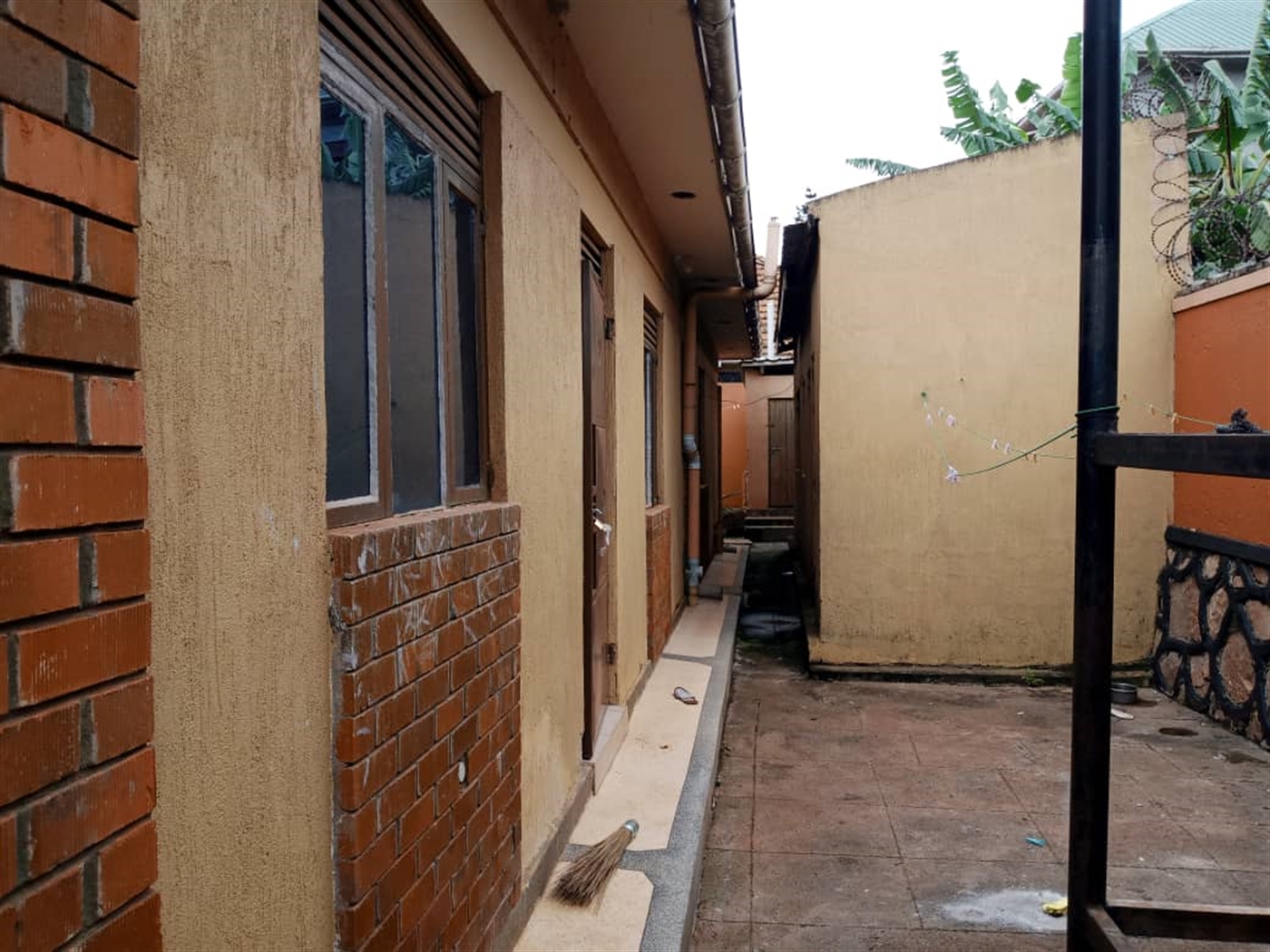 3 bedroom Bungalow for rent in Kitende Wakiso Uganda