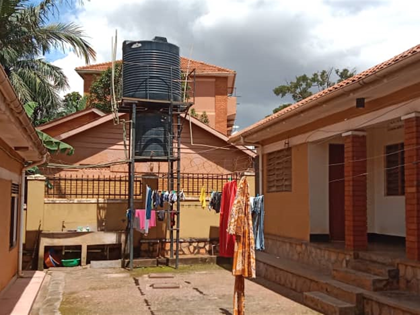 4 bedroom Bungalow for rent in Bukoto Kampala Uganda