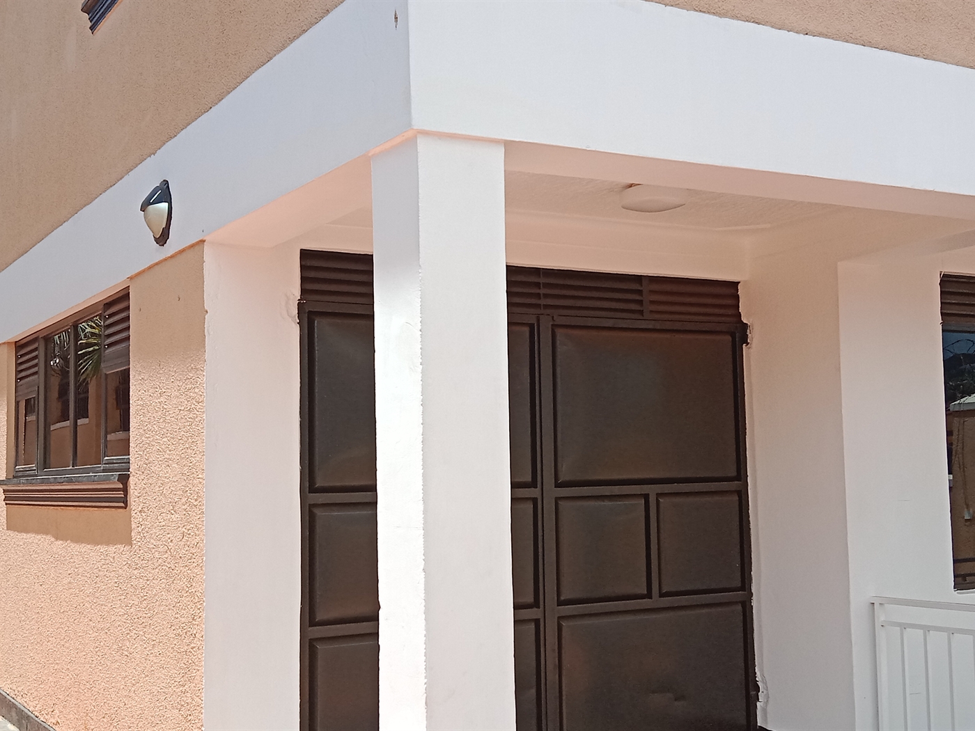 4 bedroom Storeyed house for rent in Ntinda Kampala Uganda