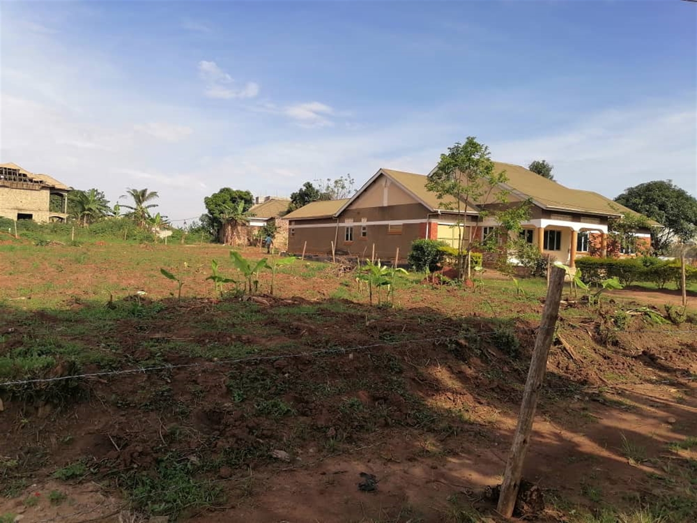 Residential land for sale in Gayaza Wakiso Uganda