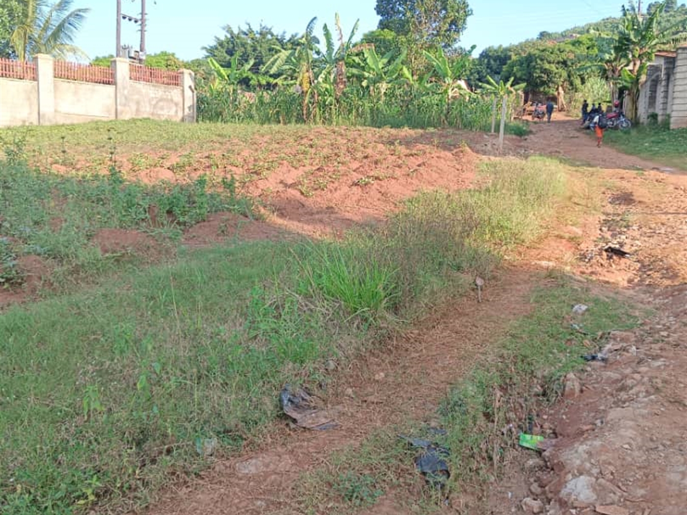 Residential land for sale in Bwebajja Wakiso Ugand...