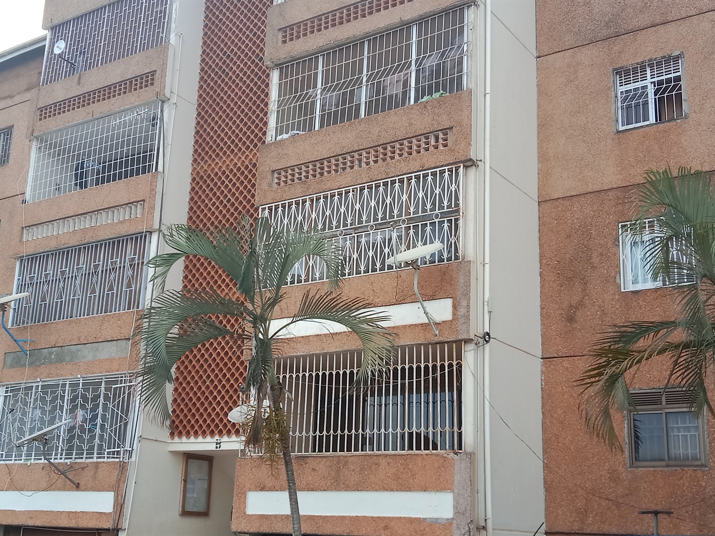 3 bedroom Apartment block for rent in Bugoloobi Kampala Uganda