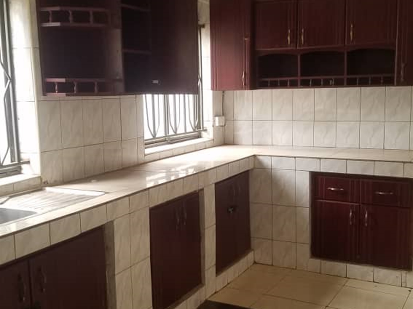 6 bedroom Storeyed house for rent in Kyanja Kampala Uganda