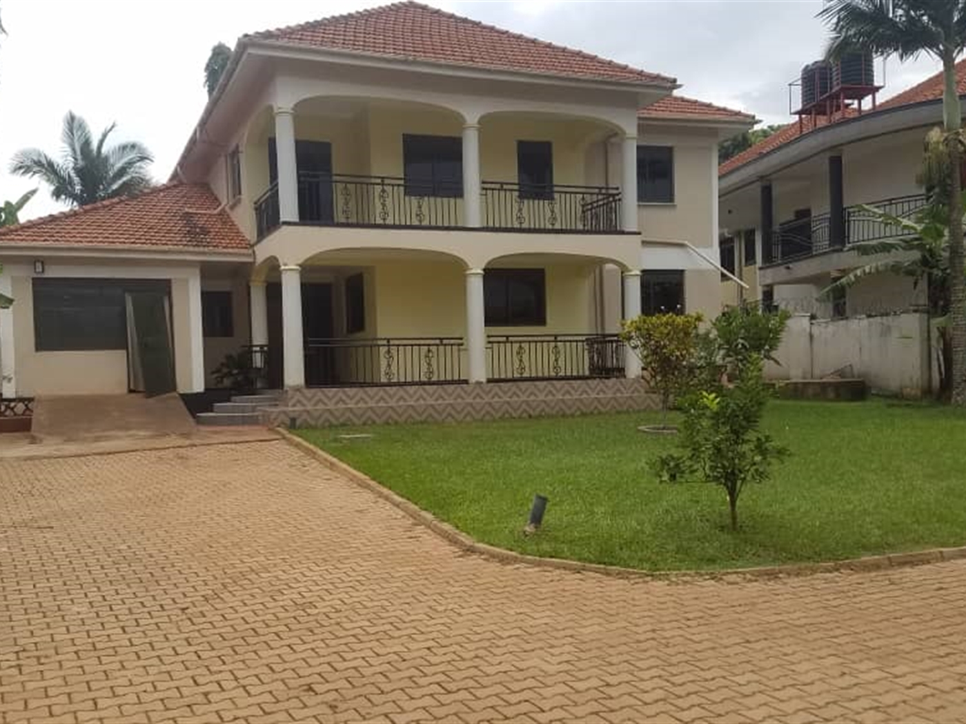 6 bedroom Storeyed house for rent in Kyanja Kampa...