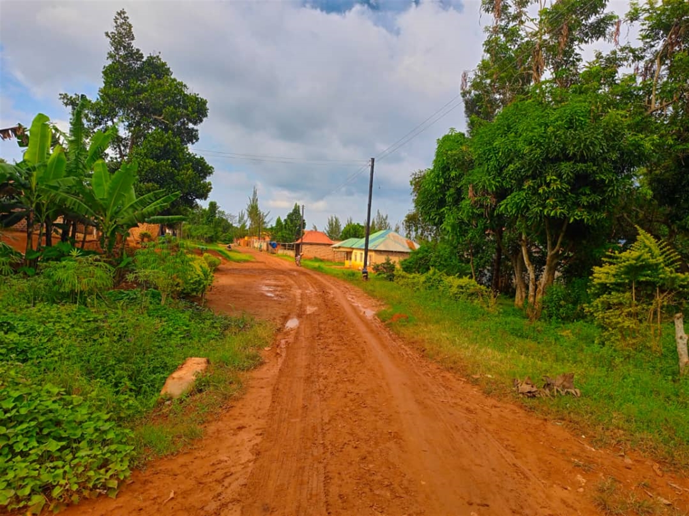 Residential land for sale in Mubango Wakiso Uganda