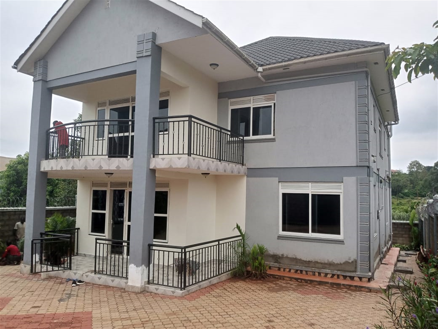 5 bedroom Storeyed house for rent in Kitende Wakiso Uganda