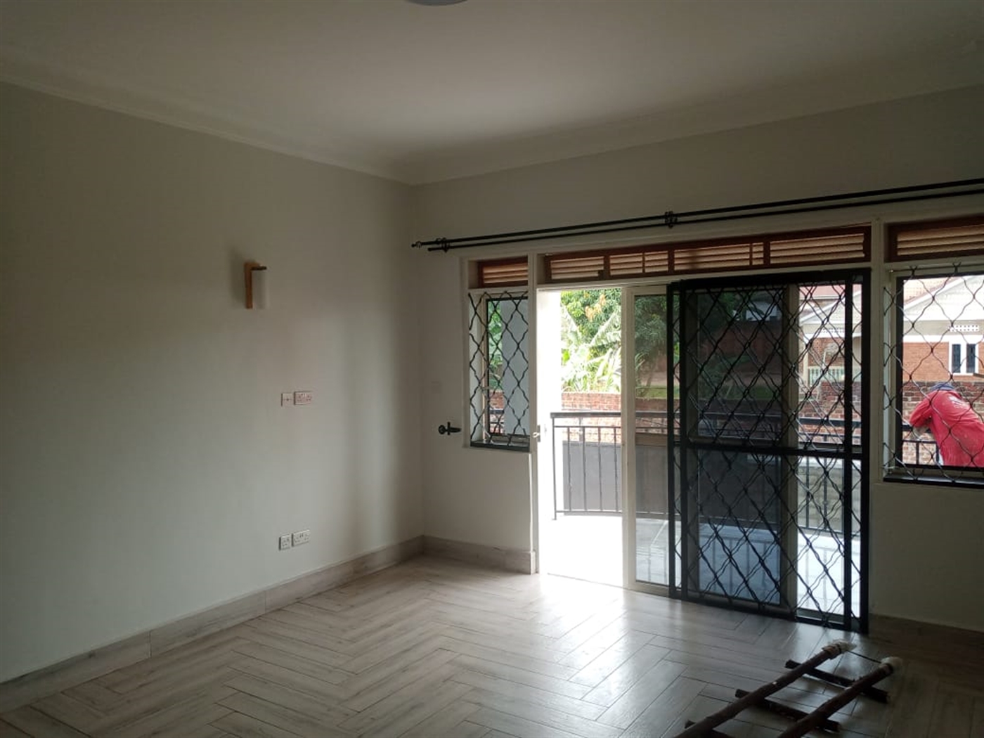 5 bedroom Storeyed house for rent in Kitende Wakiso Uganda