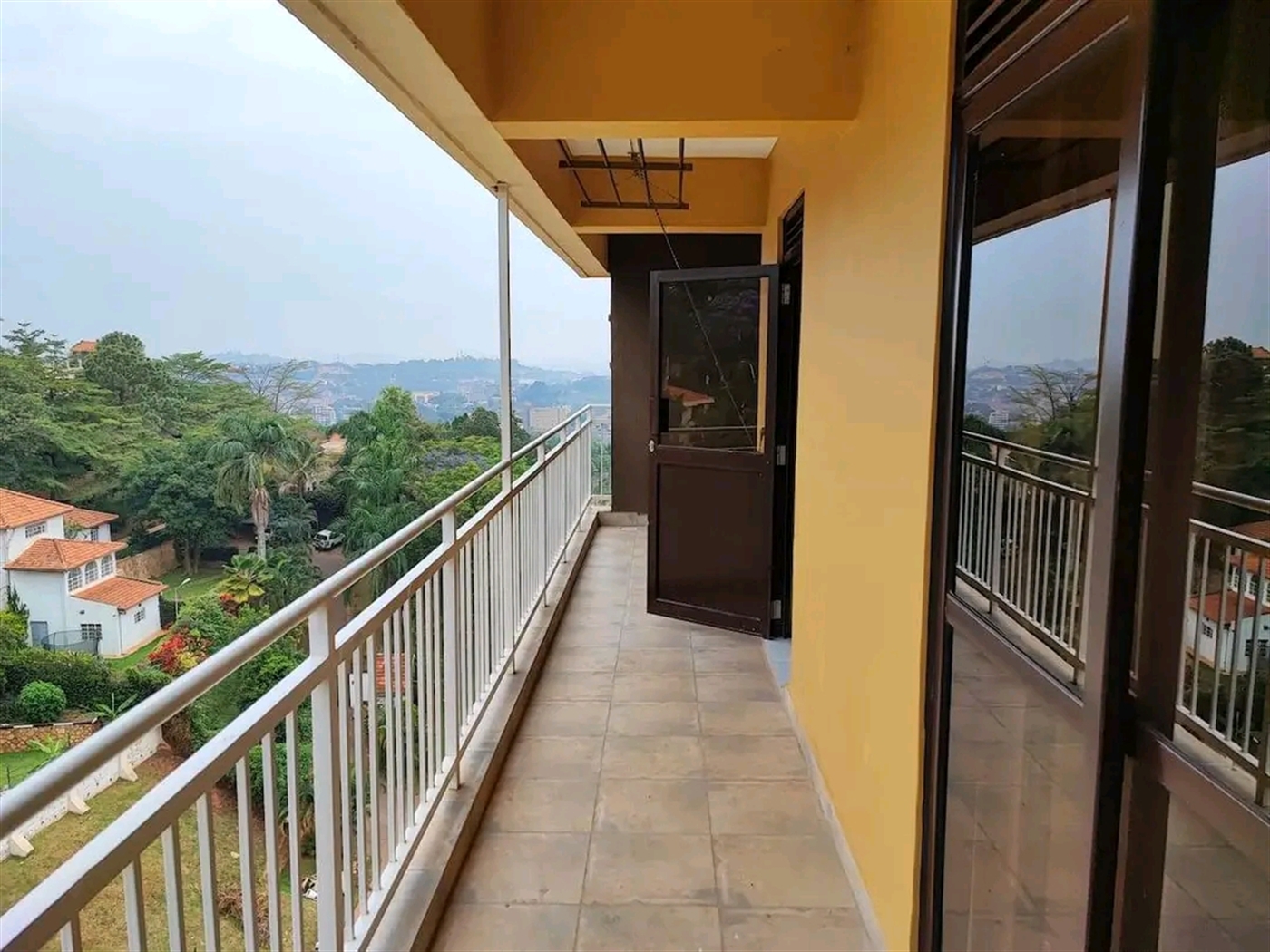 3 bedroom Apartment block for rent in Kololo Kampala Uganda