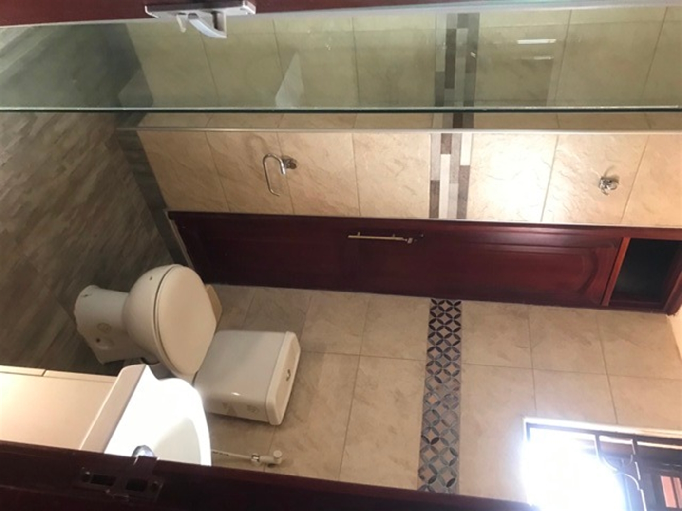 4 bedroom Apartment for rent in Bukoto Kampala Uganda
