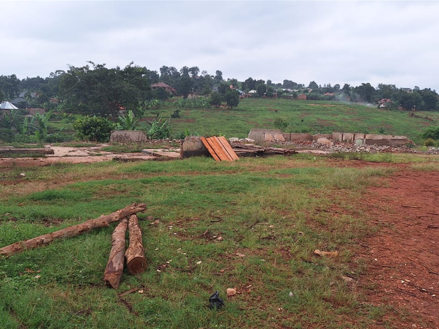 Commercial land for sale in Nakassajja Mukono Ugan...