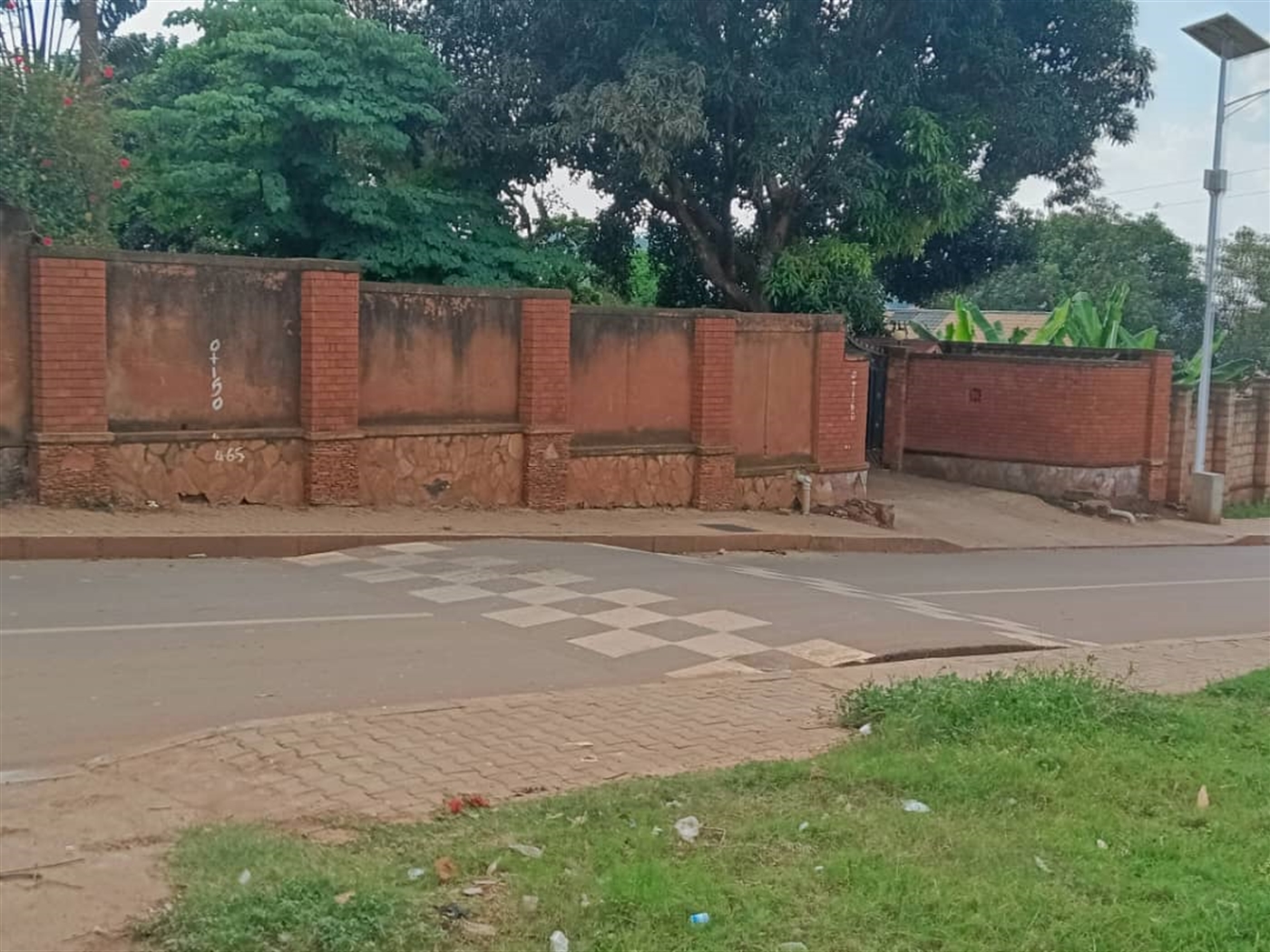 Commercial land for sale in Kulambilo Wakiso Ugand...