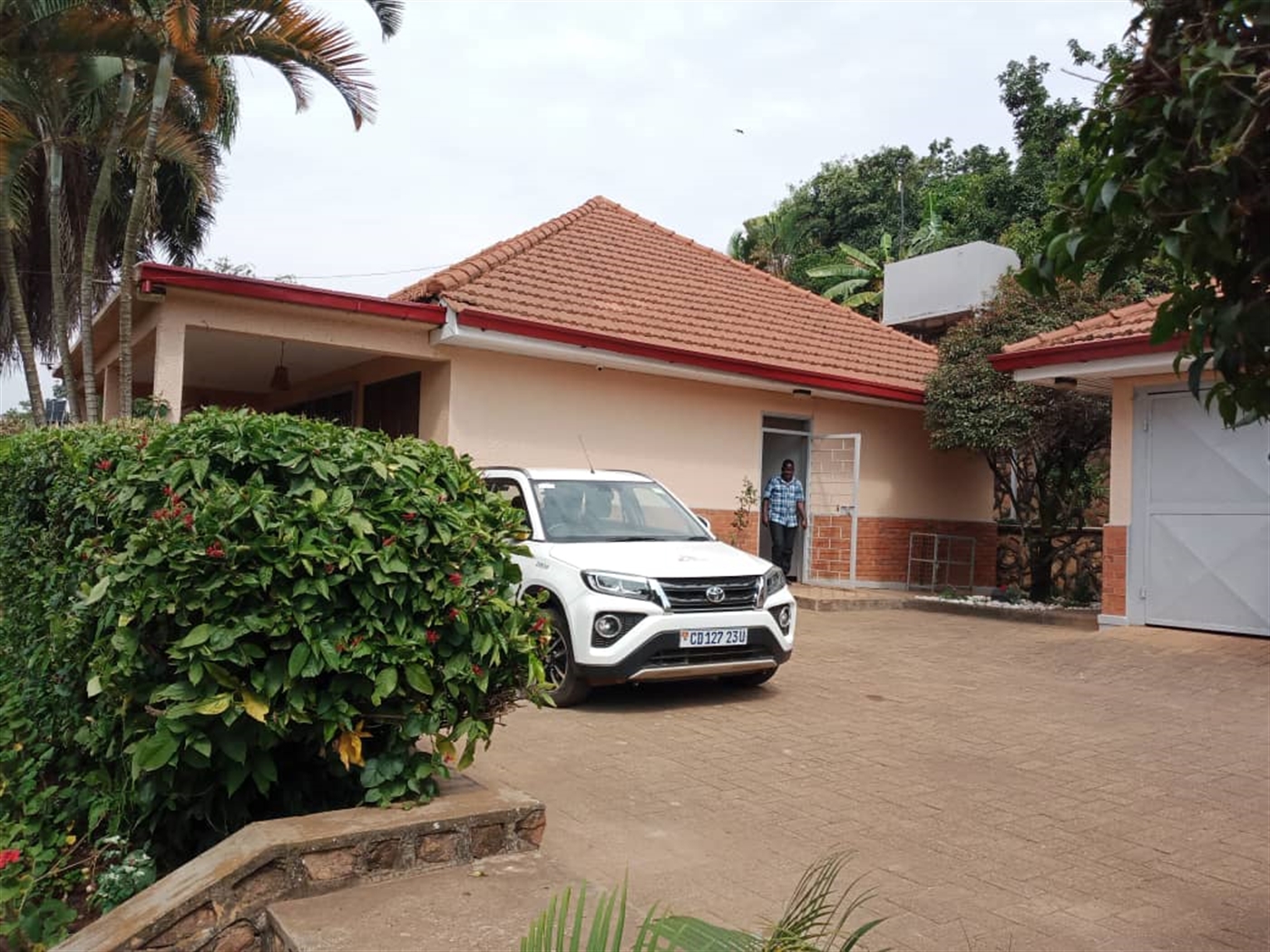 3 bedroom Bungalow for rent in Muyenga Kampala Uganda,