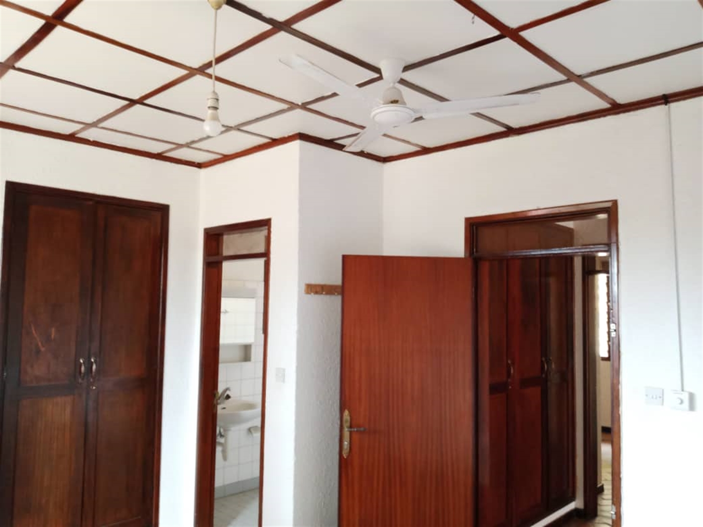 3 bedroom Bungalow for rent in Muyenga Kampala Uganda,