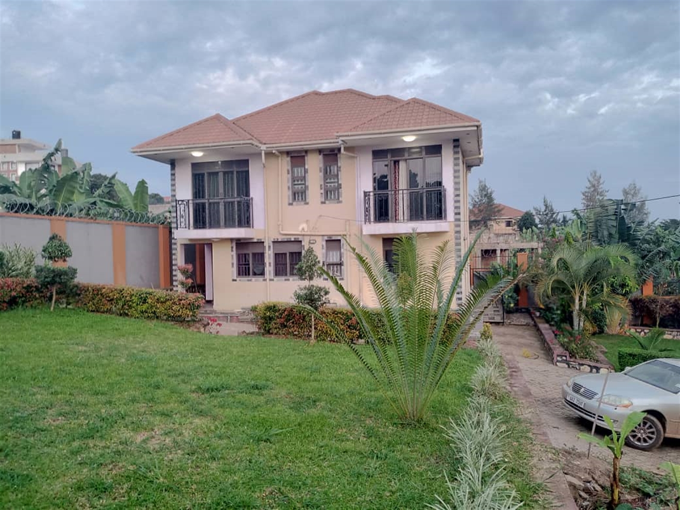 4 bedroom Storeyed house for rent in Lubowa Wakiso Uganda