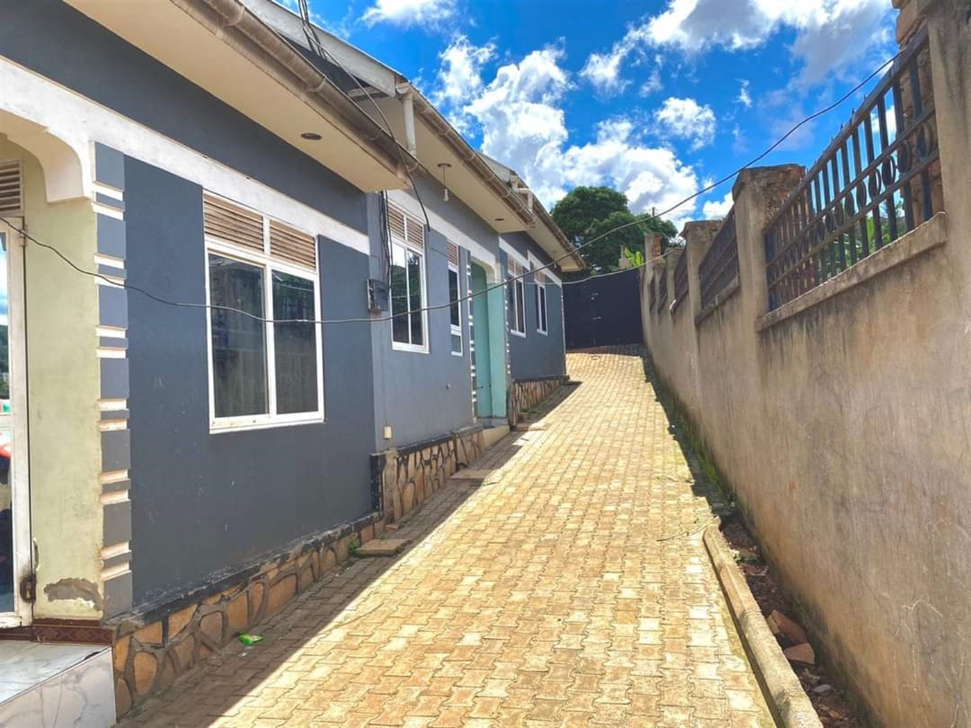 2-bedroom Rental units for sale in Bunamwaaya Waki...