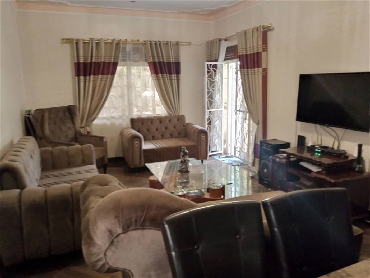 4 bedroom Bungalow for rent in Lubowa Wakiso Uganda