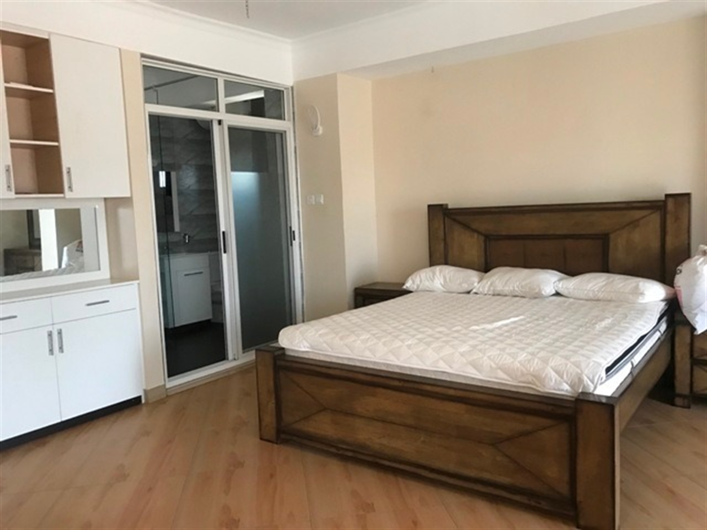 4 bedroom Apartment for rent in Bukoto Kampala Uganda