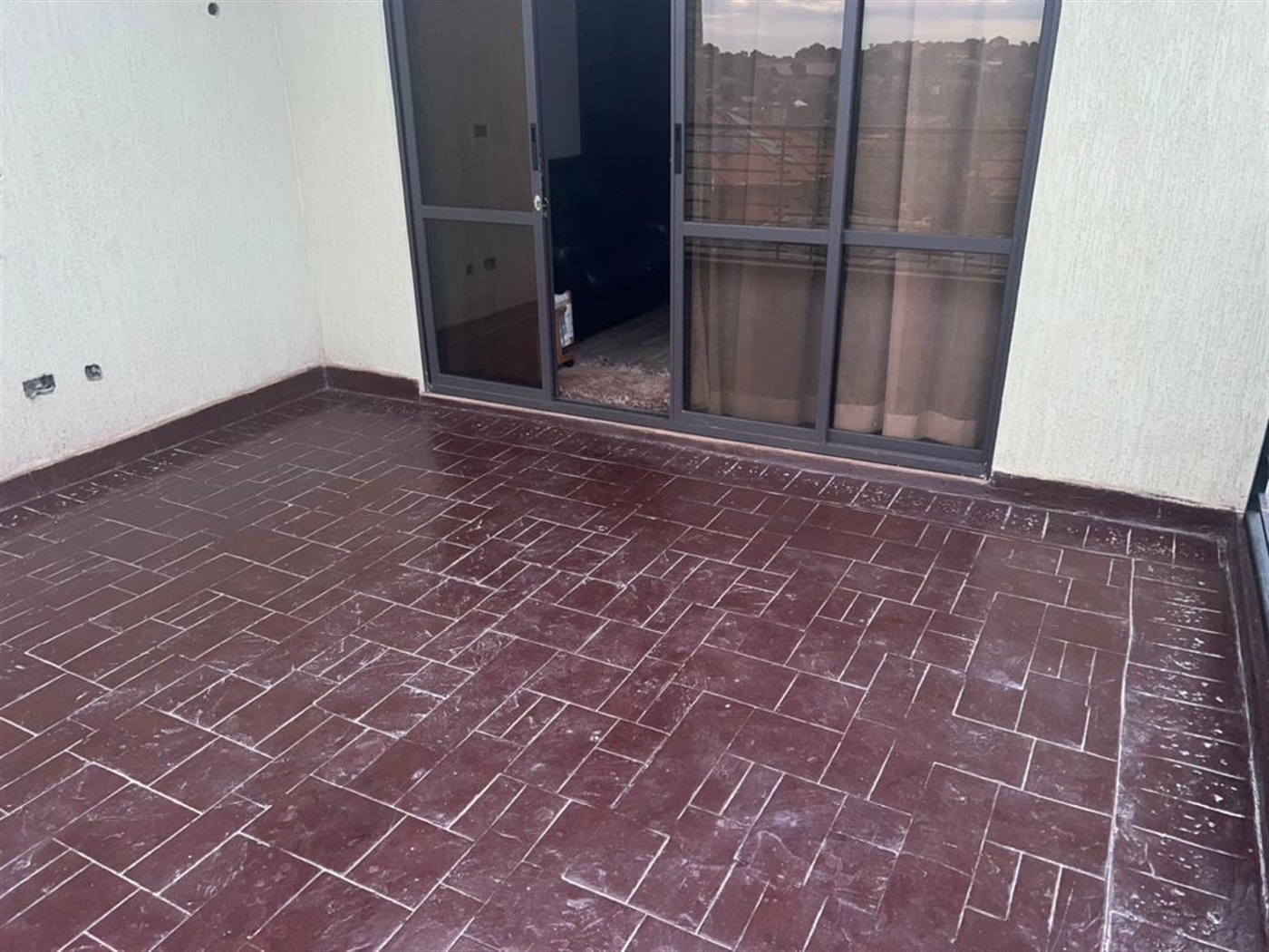 4 bedroom Storeyed house for rent in Katale Wakiso Uganda