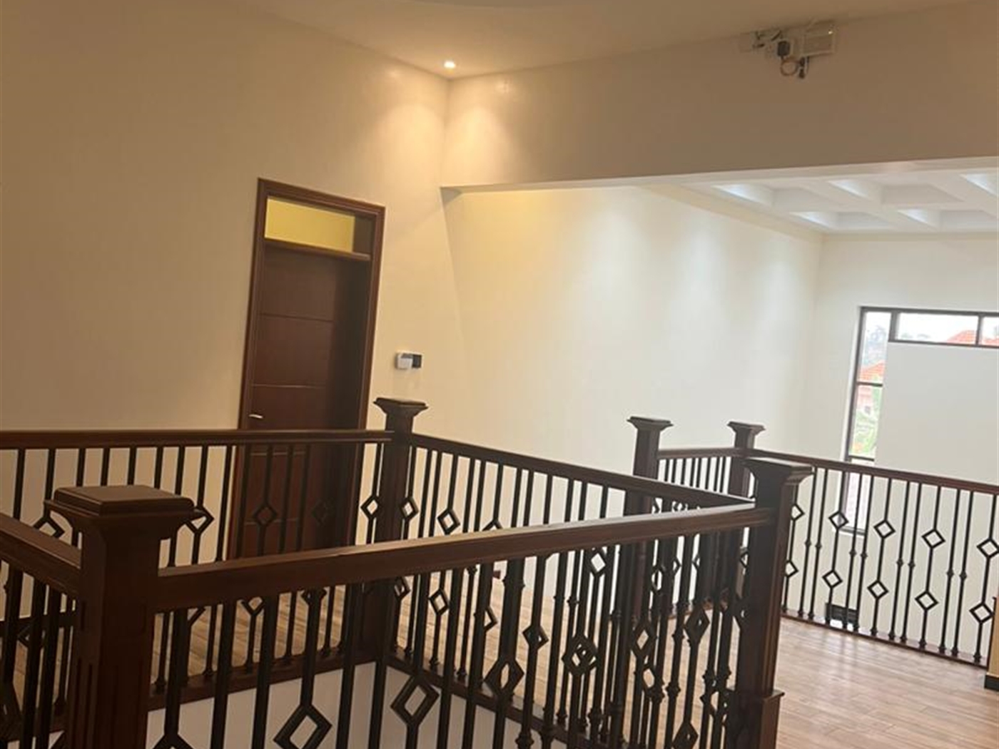 4 bedroom Storeyed house for rent in Katale Wakiso Uganda