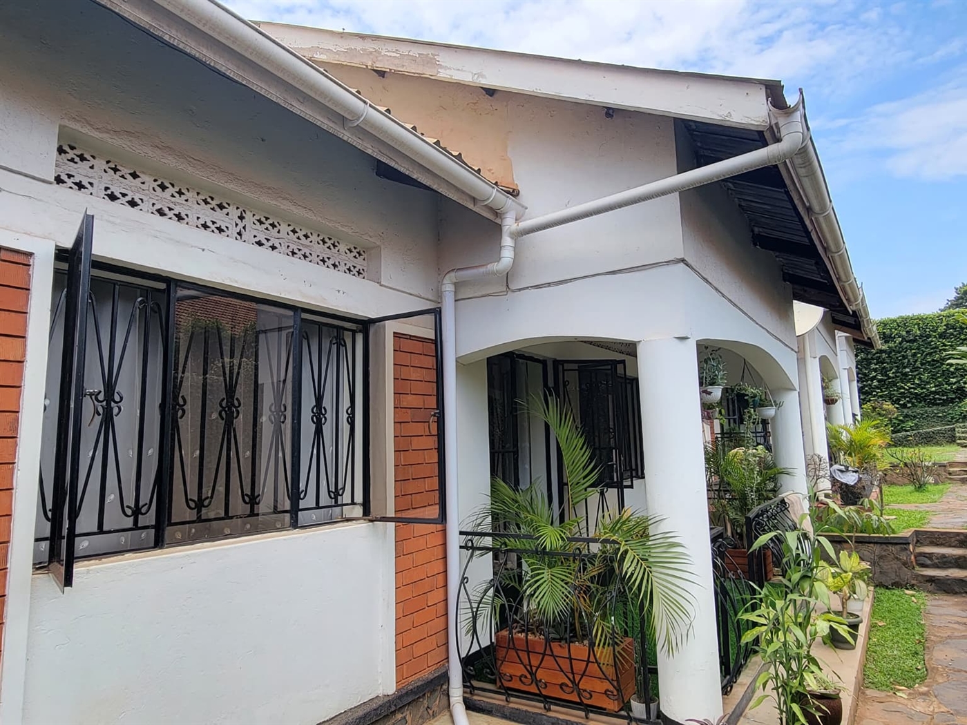 2 bedroom Rental units for sale in Kiwaatule Kampala Uganda