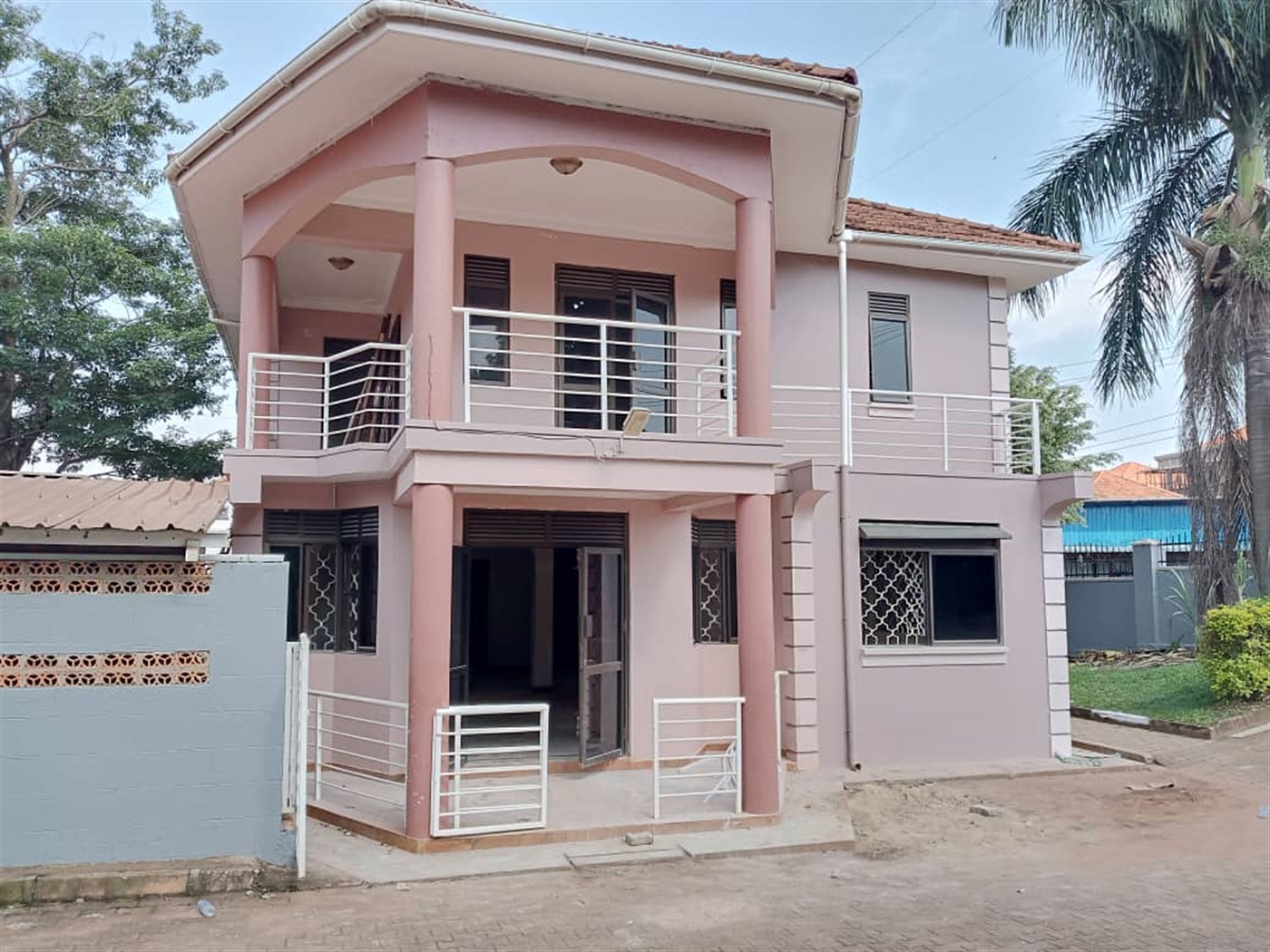  4 bedroom Storeyed house for rent in Ntinda Kampala Uganda